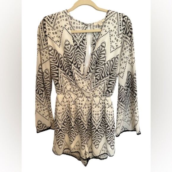 ILLA I Black and White Romper - Picture 1 of 11